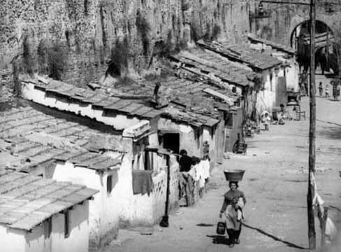 14. Roma borgata Mandrione.jpg